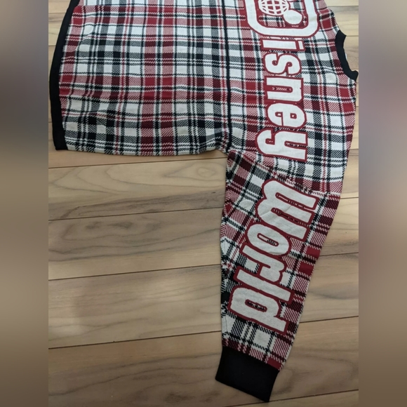 NWT! Disney World Holiday Plaid Mickey Spirit Jersey Sweater Red Black Size L - Picture 13 of 14